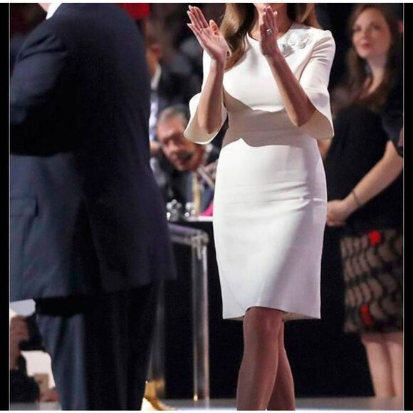 Fendi Blue Trumpet Bell Sleeve Floral Appliqué Sheath Dress Sz 40 US S Wool Silk - Picture 16 of 16